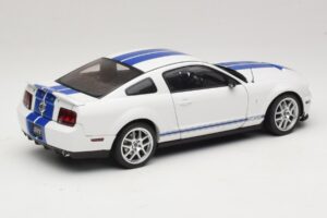 Ford Shelby Cobra GT500 Concept Бял със Синя Лента AUTOart 1:18 73052 Метал — снимка 3 от 8