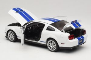Ford Shelby Cobra GT500 Concept Бял със Синя Лента AUTOart 1:18 73052 Метал — снимка 5 от 8