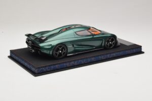Koenigsegg Regera Зелен Тониран Карбон FrontiArt 1:18 AS010-110 Смола — снимка 2 от 7