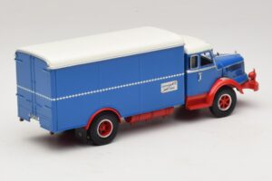 Krupp Titan Камион с Каросерия Тип Кутия Син Червен Minichamps 1:43 439069040 Метал — снимка 2 от 6