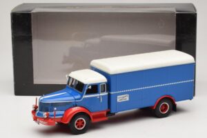 Krupp Titan Камион с Каросерия Тип Кутия Син Червен Minichamps 1:43 439069040 Метал — снимка 6 от 6