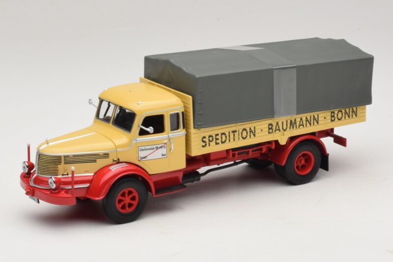 Krupp Titan Камион с Открита Платформа Baumann Bonn Minichamps 1:43 439069025 Метал