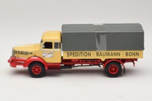 Krupp Titan Камион с Открита Платформа Baumann Bonn Minichamps 1:43 439069025 Метал — снимка 3 от 6