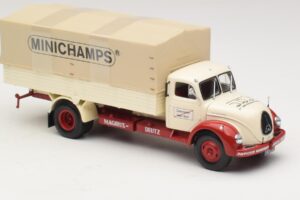 Magirus-Deutz S 7500 Jupiter Камион с Открита Платформа Бял Червен Minichamps 1:43 439141022 Метал — снимка 4 от 6