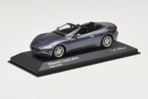 Maserati GranCabrio Сив Металик Minichamps 1:43 400123931 Метал — снимка 2 от 4