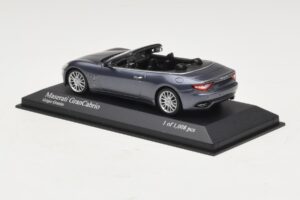 Maserati GranCabrio Сив Металик Minichamps 1:43 400123931 Метал — снимка 3 от 4
