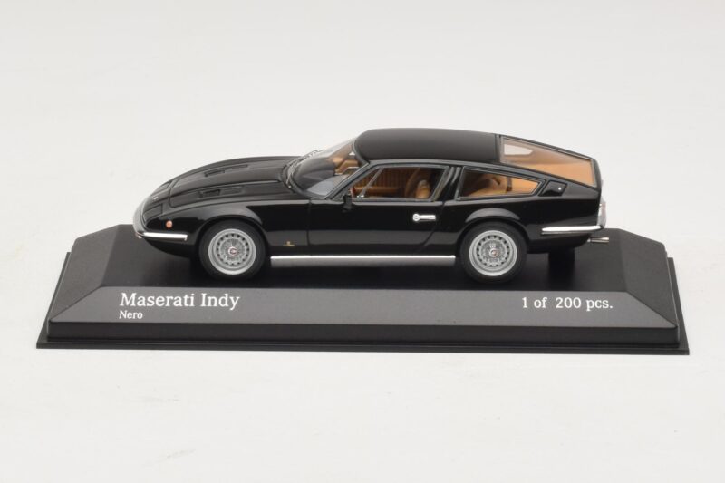 Maserati Indy Черен Minichamps 1:43 Maserati Indy Черен Minichamps 1:43 437123121 Метал