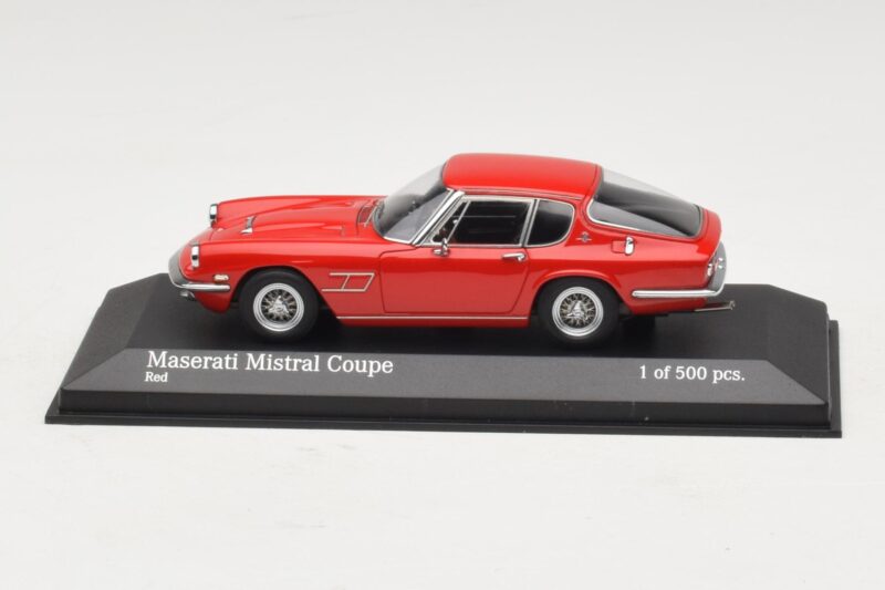 Maserati Mistral Червен Minichamps 1:43 Maserati Mistral Червен Minichamps 1:43 437123424 Метал
