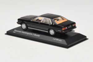 Maserati Quattroporte III Royale Черен Minichamps 1:43 437123501 Метал — снимка 3 от 4