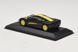 McLaren F1 Черен С Жълти Райета Minichamps 1:43 MCLAREN004 Метал — снимка 2 от 4