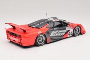 McLaren F1 GTR Lark #44 Tsuchiya / Ayles 24 Hours of Le Mans 1997 Minichamps 1:18 530133744 Метал — снимка 3 от 8