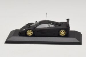 McLaren F1 GTR Prototype Черен Мат Със Златни Джанти Minichamps 1:43 MCLAREN008 Метал — снимка 3 от 4
