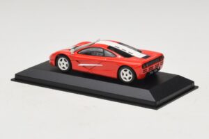McLaren F1 Червен С Бели Райета Minichamps 1:43 MCLAREN005 Метал — снимка 2 от 4
