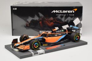 McLaren MCL36 #3 D. Ricciardo Bahrain GP 2022 Minichamps 1:18 537221803 Метал — снимка 2 от 7