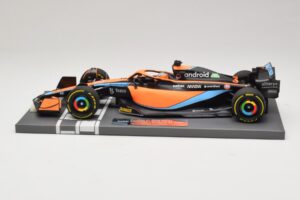 McLaren MCL36 #3 D. Ricciardo Bahrain GP 2022 Minichamps 1:18 537221803 Метал — снимка 4 от 7