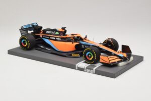 McLaren MCL36 #3 D. Ricciardo Bahrain GP 2022 Minichamps 1:18 537221803 Метал — снимка 7 от 7