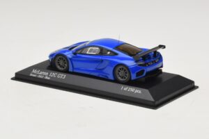 McLaren MP4-12C GT3 Street Син Minichamps 1:43 437121397 Метал — снимка 3 от 4