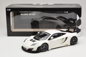 McLaren MP4-12C GT3 Бял 2013 Minichamps 1:18 151121394 Метал — снимка 6 от 6