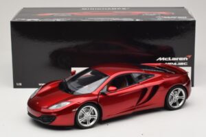McLaren MP4-12C Червен Металик Minichamps 1:18 110133022 Метал — снимка 8 от 8