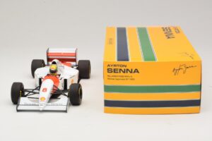 McLaren MP4/8 Ford #8 A. Senna Winner Japanese GP 1993 Minichamps 1:18 540931878 Метал — снимка 3 от 7
