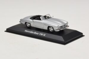 Mercedes 190 SL W121 Сребърен Maxichamps 1:43 940033130 Метал — снимка 3 от 4