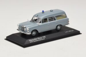Mercedes 190 W110 Линейка DRK Minichamps 1:43 400037270 Метал — снимка 2 от 4