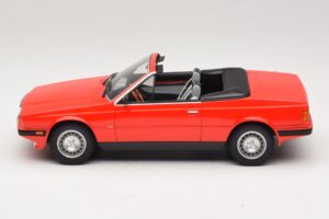 Mercedes 300 Кабриолет Тъмночервен Minichamps 1:43 437032131 Метал — снимка 3 от 6