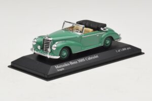 Mercedes 300S Кабриолет Зелен Minichamps 1:43 430032335 Метал — снимка 2 от 5