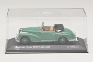 Mercedes 300S Кабриолет Зелен Minichamps 1:43 430032335 Метал — снимка 4 от 5