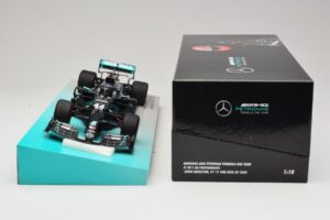 Mercedes AMG Petronas W11 EQ Performance #44 L. Hamilton 91st F1 Win Eifel GP 2020 Minichamps 1:18 113201144 Метал — снимка 6 от 6