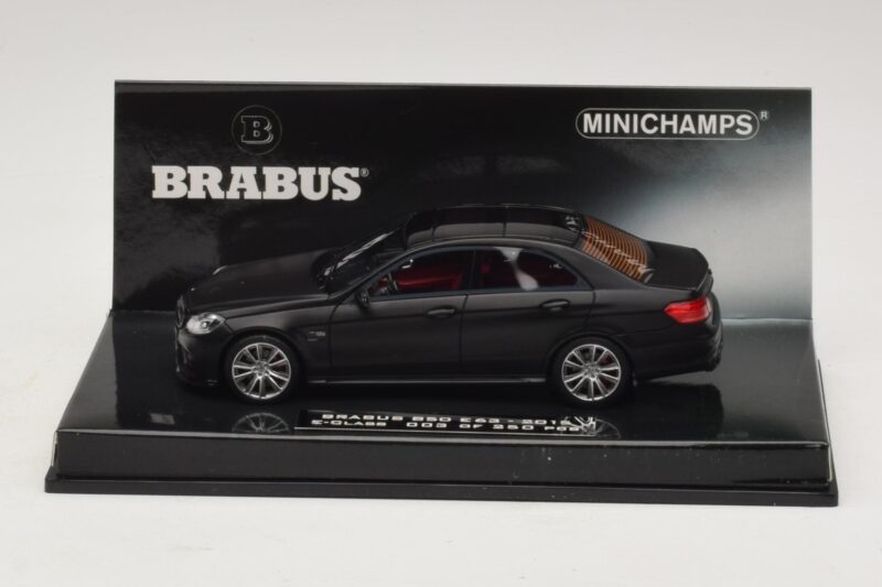 Mercedes Brabus 850 E63 W212 Мат Черен Minichamps 1:43 Mercedes Brabus 850 E63 W212 Мат Черен Minichamps 1:43 437034101 Метал