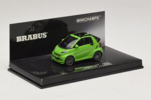Mercedes Brabus Ultimate 120 Кабриолет Зелен Minichamps 1:43 437032731 Метал — снимка 2 от 5
