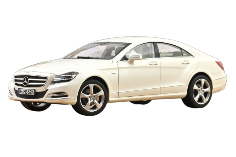 Mercedes CLS C218 Купе Brilliant White Metallic Norev 1:18 Mercedes CLS C218 Купе Brilliant White Metallic Norev 1:18 183943 Метал