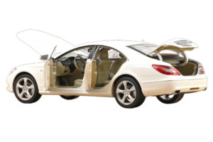 Mercedes CLS C218 Купе Brilliant White Metallic Norev 1:18 183943 Метал — снимка 2 от 3