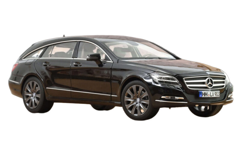 Mercedes CLS Shooting Brake X218 Obsidian Black Metallic Norev 1:18 Mercedes CLS Shooting Brake X218 Obsidian Black Metallic Norev 1:18 183944 Метал