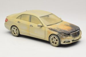 Mercedes E-Class W212 Изгорял Дубай Арт Автомобил Minichamps 1:18 MB008 Метал — снимка 4 от 6