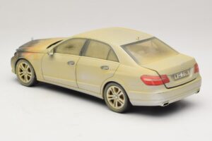 Mercedes E-Class W212 Изгорял Дубай Арт Автомобил Minichamps 1:18 MB008 Метал — снимка 5 от 6