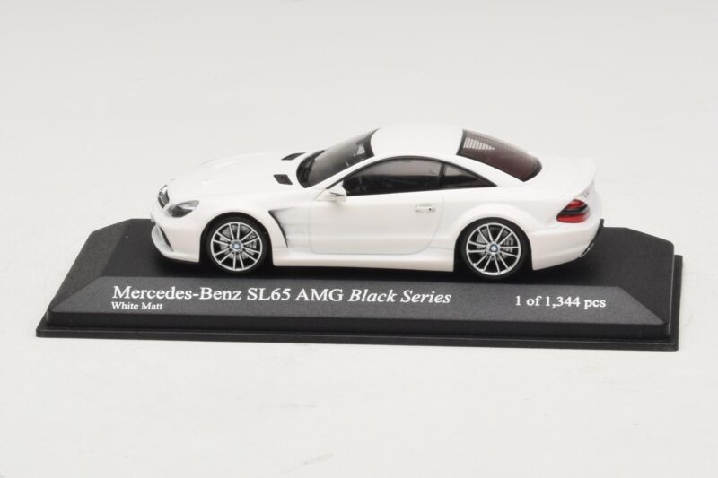 Mercedes SL65 AMG R230 Black Series Мат Бял Minichamps 1:43 400038222 Метал