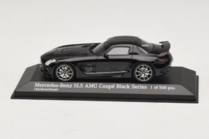 Mercedes SLS AMG C197 Black Series Черен Металик Minichamps 1:43 437033020 Метал