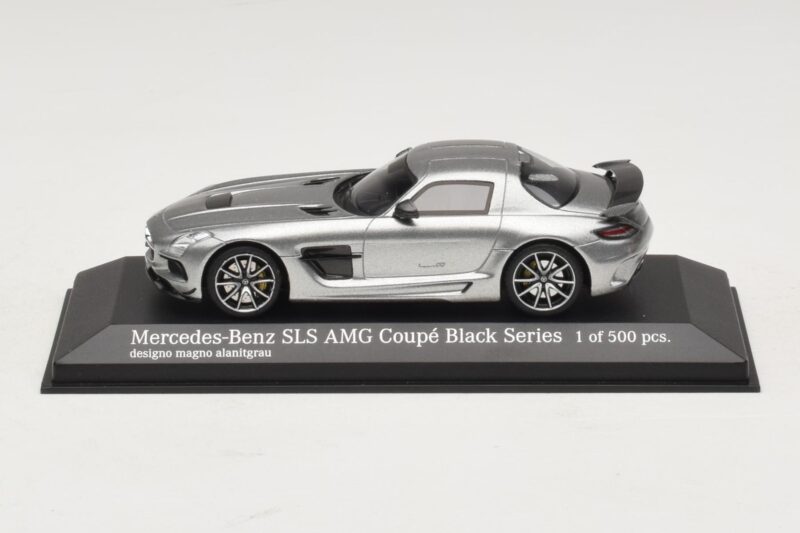 Mercedes SLS AMG C197 Black Series Сив Металик Minichamps 1:43 437033024 Метал