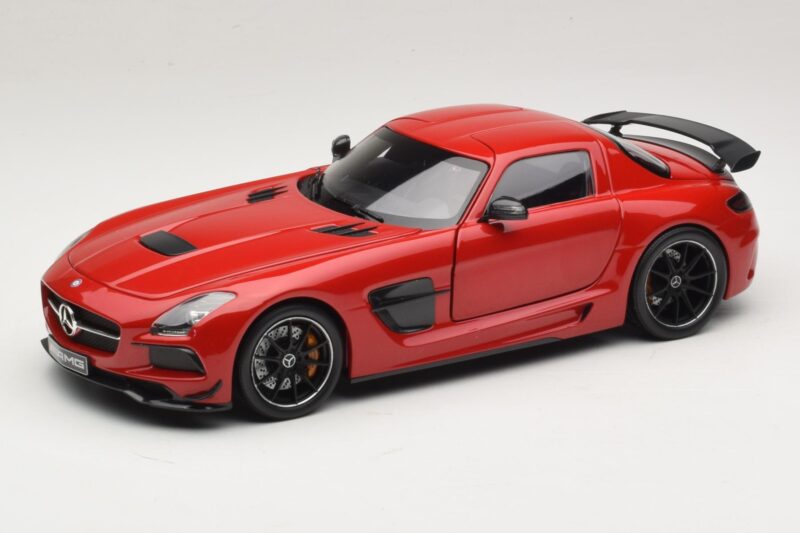 Mercedes SLS AMG C197 Black Series Червен Minichamps 1:18 110033022 Метал