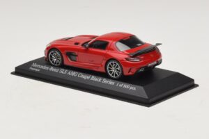 Mercedes SLS AMG C197 Black Series Червен Minichamps 1:43 437033021 Метал — снимка 3 от 4