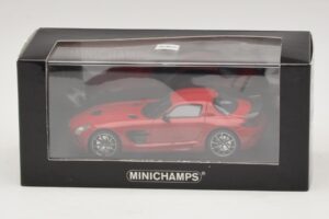 Mercedes SLS AMG C197 Black Series Червен Minichamps 1:43 437033021 Метал — снимка 4 от 4
