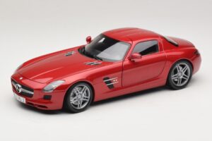 Mercedes SLS AMG C197 Червен Металик Minichamps 1:18 100039020 Метал
