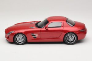 Mercedes SLS AMG C197 Червен Металик Minichamps 1:18 100039020 Метал — снимка 4 от 8