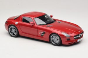Mercedes SLS AMG C197 Червен Металик Minichamps 1:18 100039020 Метал — снимка 6 от 8