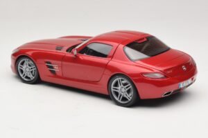 Mercedes SLS AMG C197 Червен Металик Minichamps 1:18 100039020 Метал — снимка 7 от 8