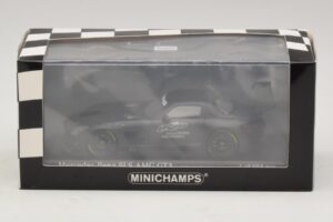 Mercedes SLS AMG GT3 45 Years of Driving Performance Черен Minichamps 1:43 410133200 Метал — снимка 4 от 4
