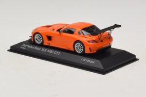 Mercedes SLS AMG GT3 Street Orange Minichamps 1:43 410113204 Метал — снимка 3 от 4