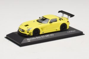Mercedes SLS AMG GT3 Жълт Minichamps 1:43 410113201 Метал — снимка 2 от 4
